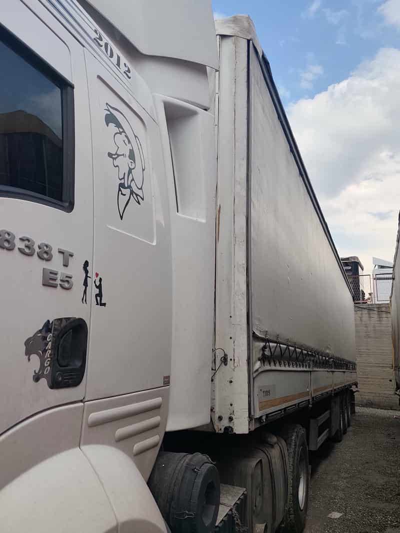 Nakliyat aracı ve taşıma ekibi